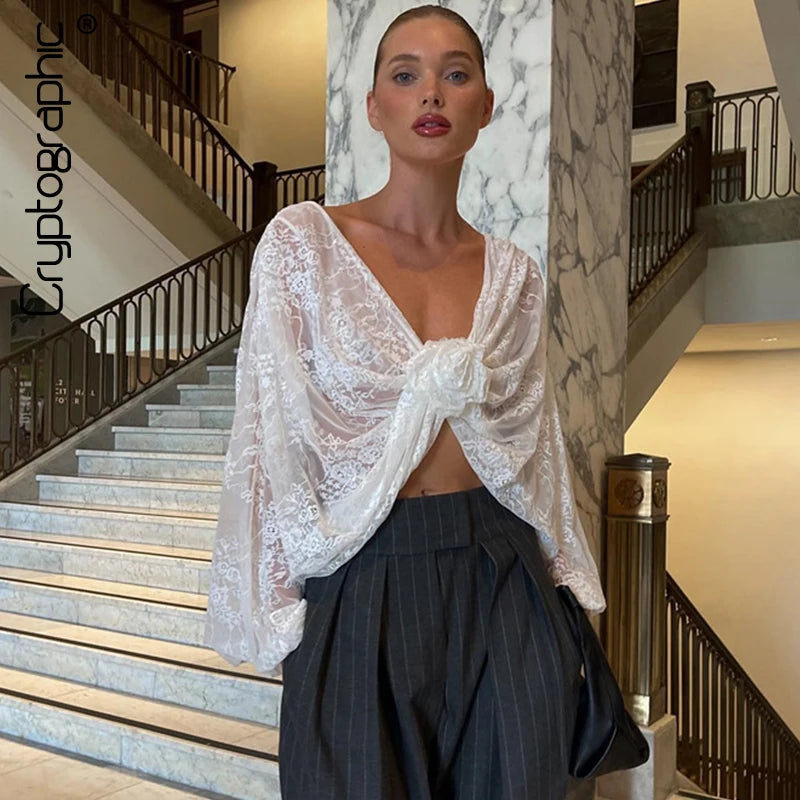ZOE V-NECK BLOUSE IN LACE